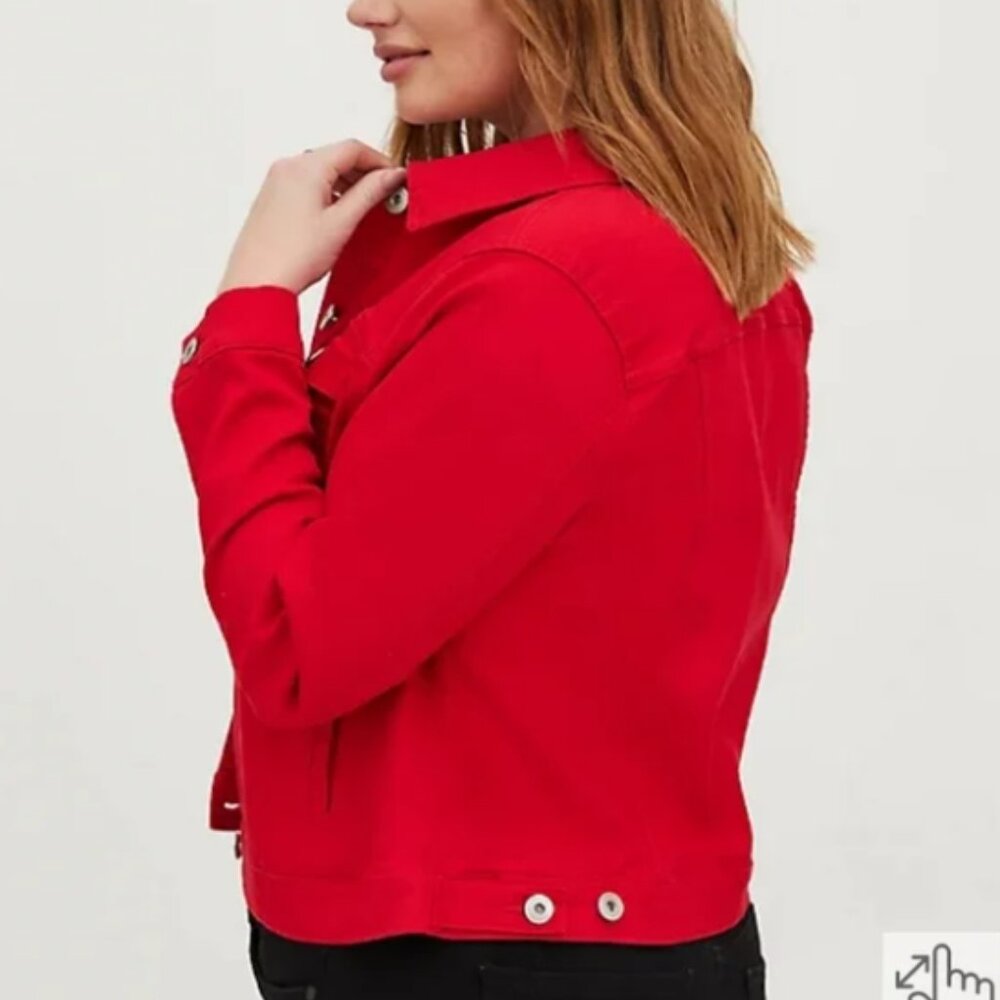 Torrid NWT Ruby Red Denim Trucker Jacket Size 3 - Picture 4 of 10